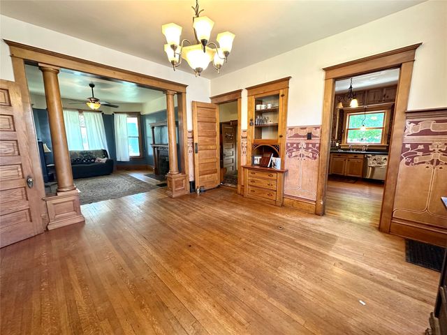 1137 West Street, Grinnell, IA 50112