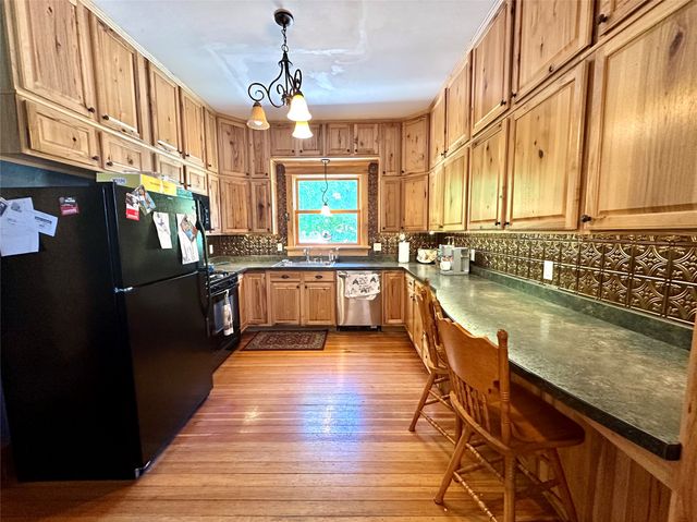 1137 West Street, Grinnell, IA 50112