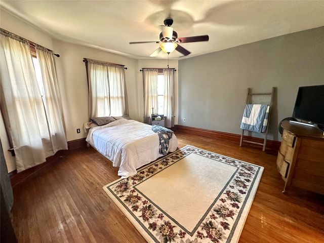 1137 West Street, Grinnell, IA 50112