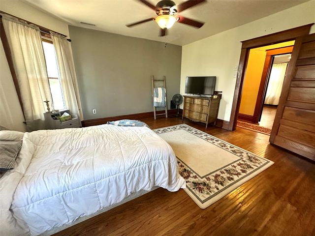 1137 West Street, Grinnell, IA 50112