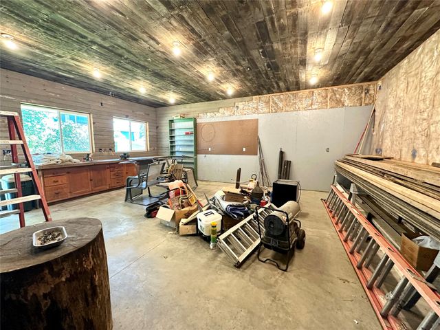 1137 West Street, Grinnell, IA 50112