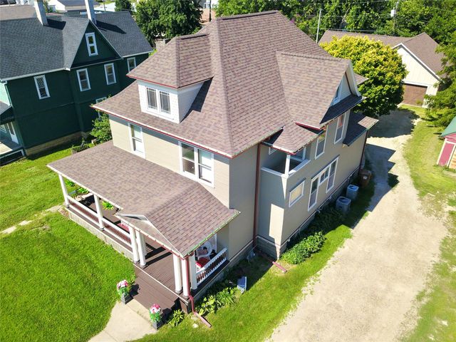 1137 West Street, Grinnell, IA 50112