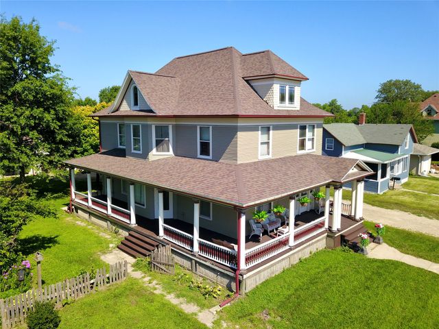 1137 West Street, Grinnell, IA 50112