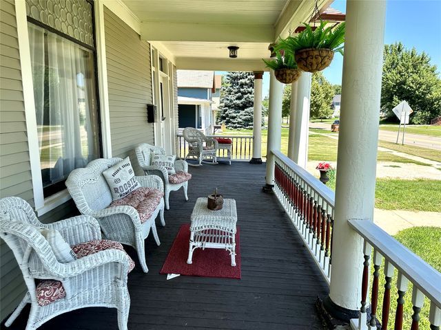 1137 West Street, Grinnell, IA 50112