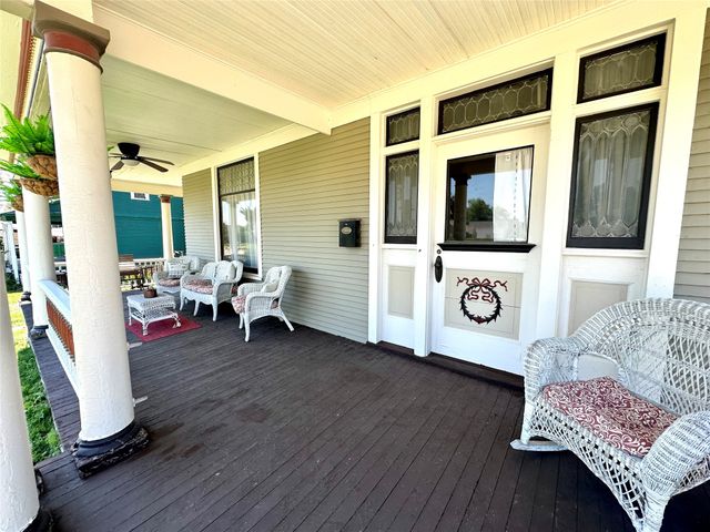 1137 West Street, Grinnell, IA 50112
