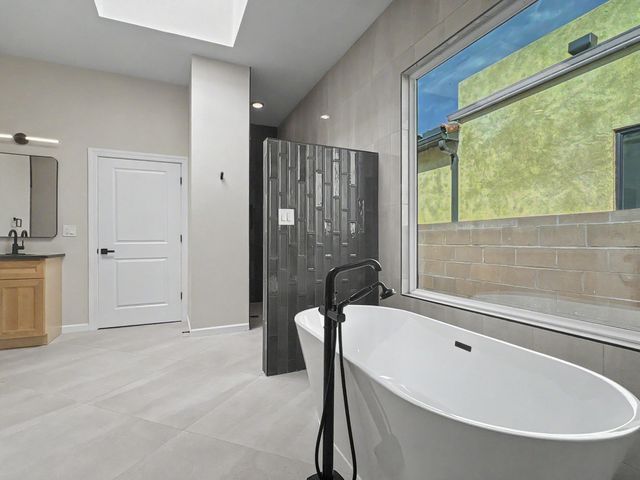 1321 Van Cleave Road NW, Albuquerque, NM 87107
