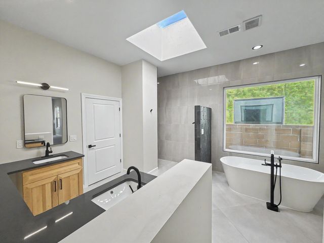 1321 Van Cleave Road NW, Albuquerque, NM 87107