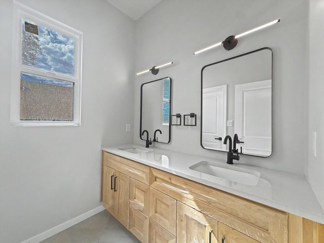 1321 Van Cleave Road NW, Albuquerque, NM 87107