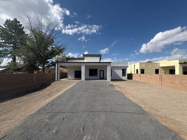 1321 Van Cleave Road NW, Albuquerque, NM 87107
