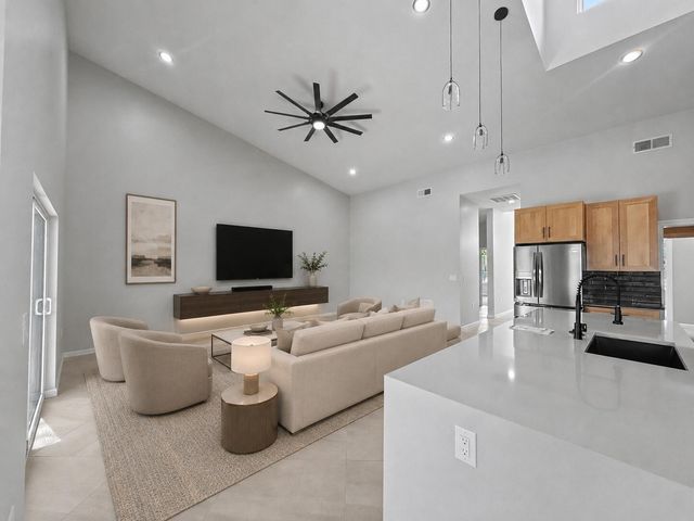 1321 Van Cleave Road NW, Albuquerque, NM 87107