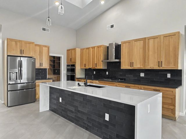 1321 Van Cleave Road NW, Albuquerque, NM 87107