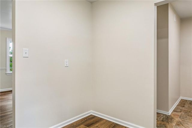 3 Alpine ST, Newport News, VA 23606