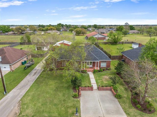 6817 Bonne Meadow Lane, Lake Charles, LA 70605