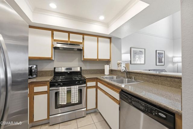 1245 Fitzgerald Road E, Simi Valley, CA 93065