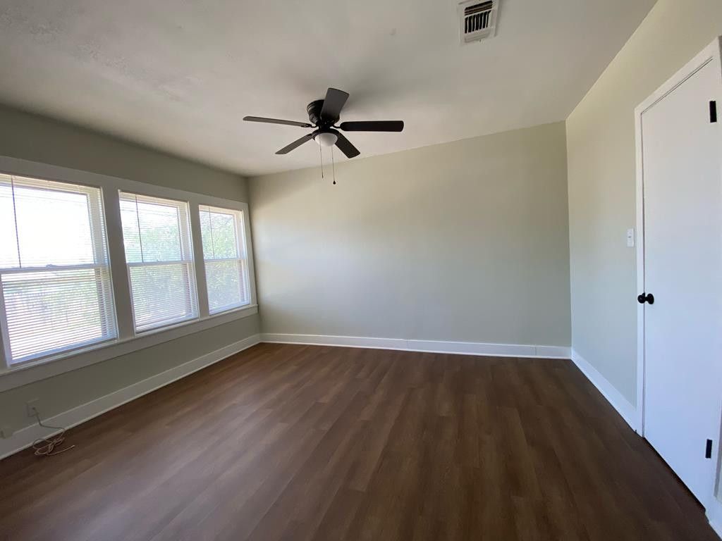 Image 9 of property listing at 915 Guadalupe Street, San Angelo, TX 76901