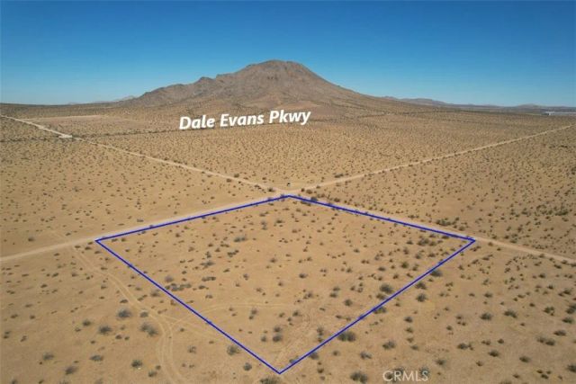 8 Falchion, Apple Valley, CA 92307
