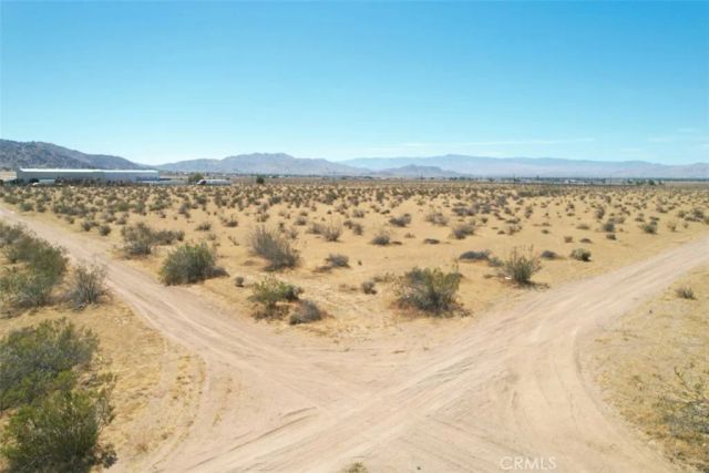 8 Falchion, Apple Valley, CA 92307