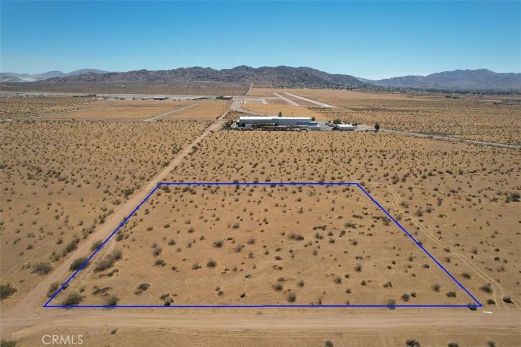 8 Falchion, Apple Valley, CA 92307