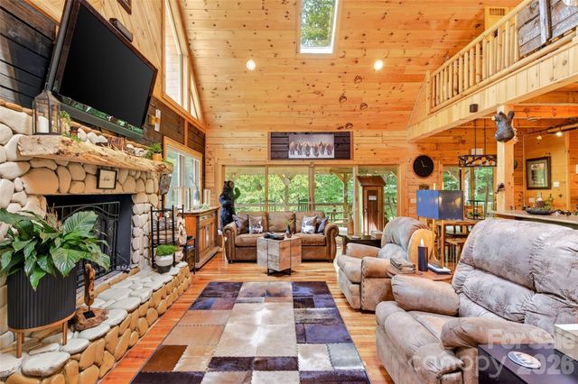 87 Ali Avenue, Bakersville, NC 28705