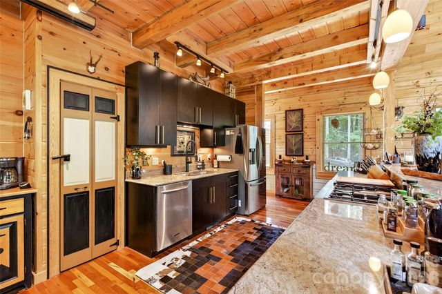 87 Ali Avenue, Bakersville, NC 28705