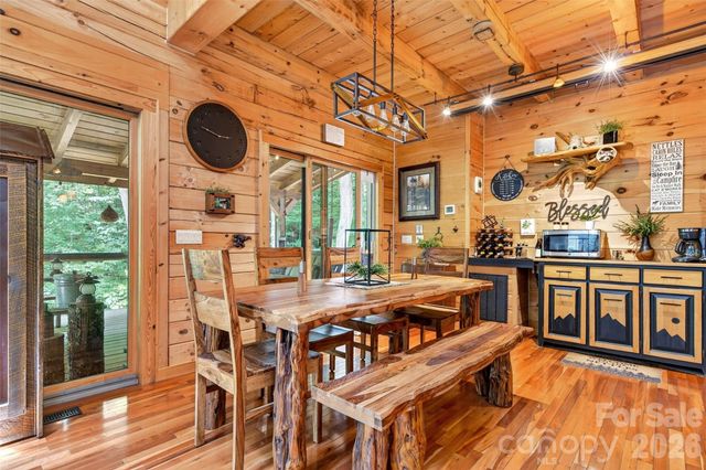 87 Ali Avenue, Bakersville, NC 28705