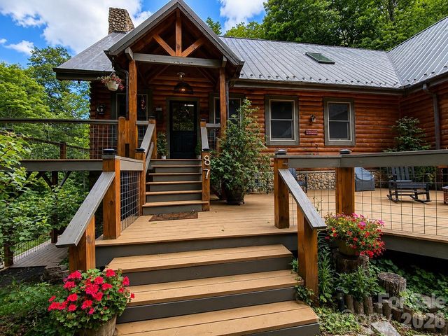 87 Ali Avenue, Bakersville, NC 28705