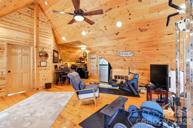 87 Ali Avenue, Bakersville, NC 28705