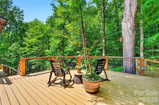 87 Ali Avenue, Bakersville, NC 28705