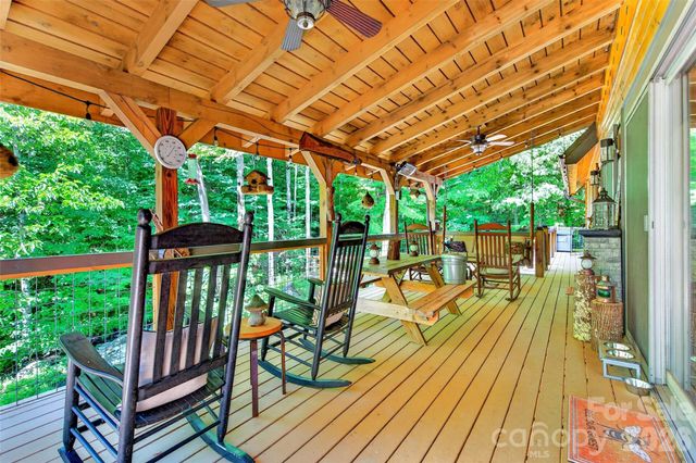 87 Ali Avenue, Bakersville, NC 28705