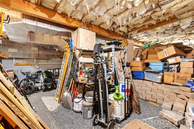 87 Ali Avenue, Bakersville, NC 28705