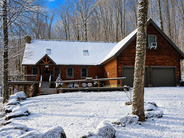 87 Ali Avenue, Bakersville, NC 28705