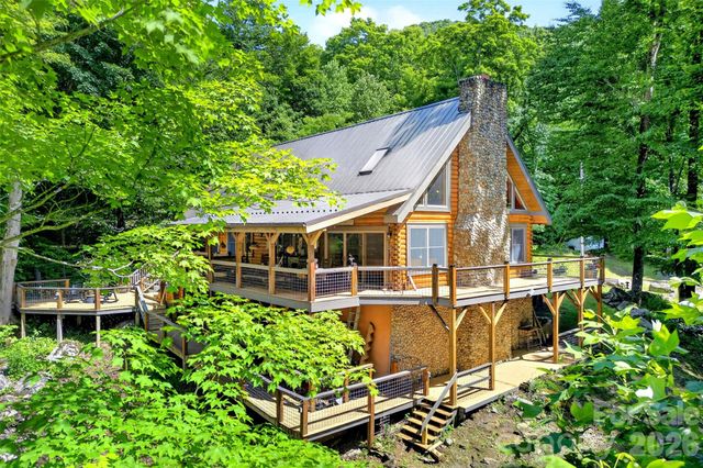 87 Ali Avenue, Bakersville, NC 28705