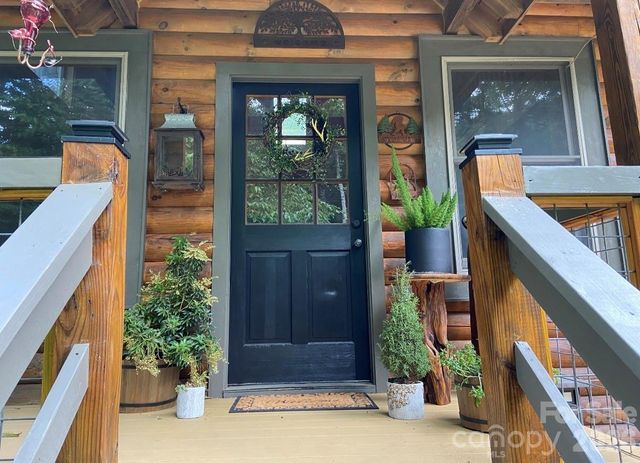 87 Ali Avenue, Bakersville, NC 28705