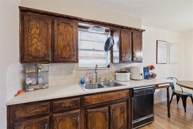 723 Garden Grove, Yukon, OK 73099