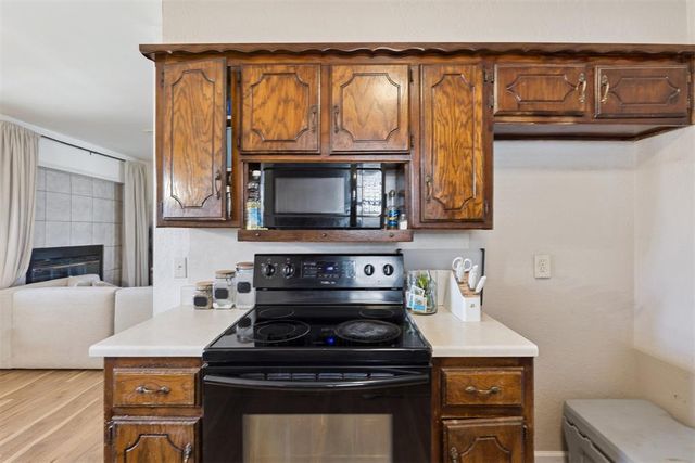 723 Garden Grove, Yukon, OK 73099