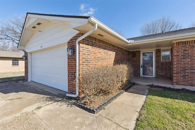 723 Garden Grove, Yukon, OK 73099