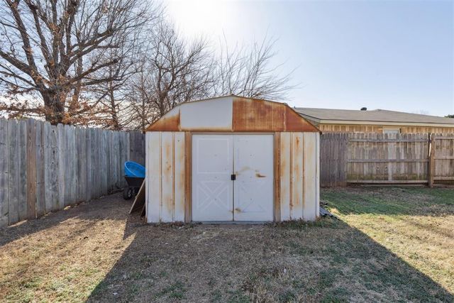 723 Garden Grove, Yukon, OK 73099