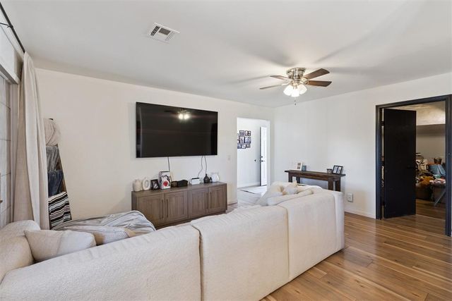 723 Garden Grove, Yukon, OK 73099