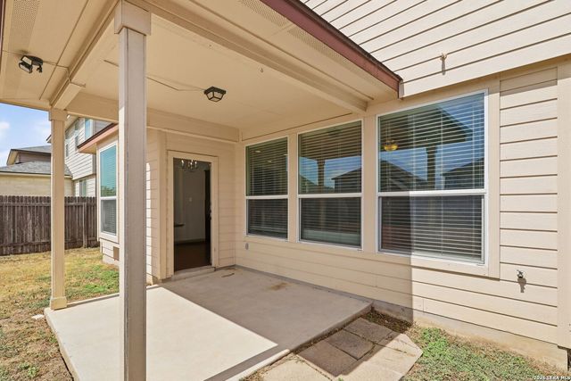 756 Guna Dr, New Braunfels, TX 78130