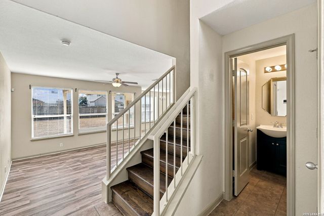 756 Guna Dr, New Braunfels, TX 78130