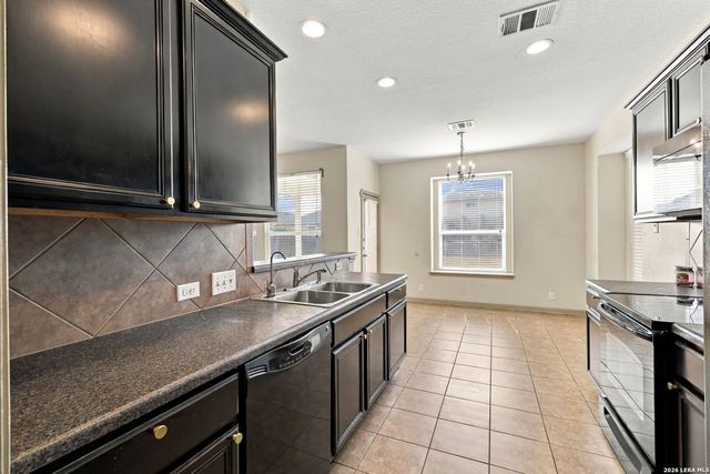 756 Guna Dr, New Braunfels, TX 78130