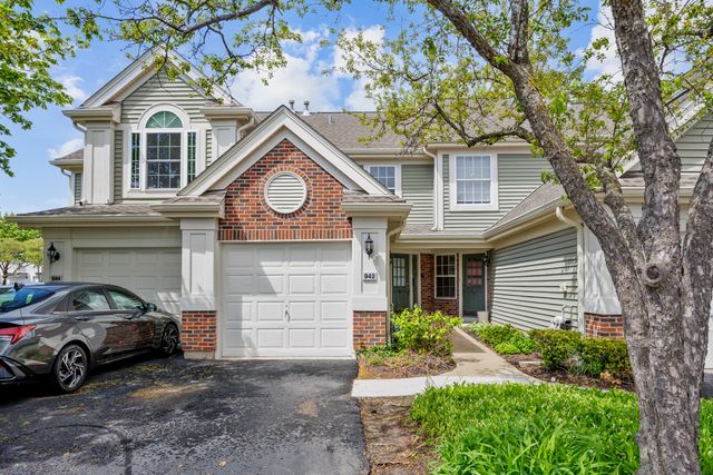 942 Little Falls Court, Elk Grove Village, IL 60007