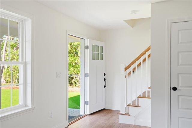 41 Avalon Dr, Falmouth, MA 02536