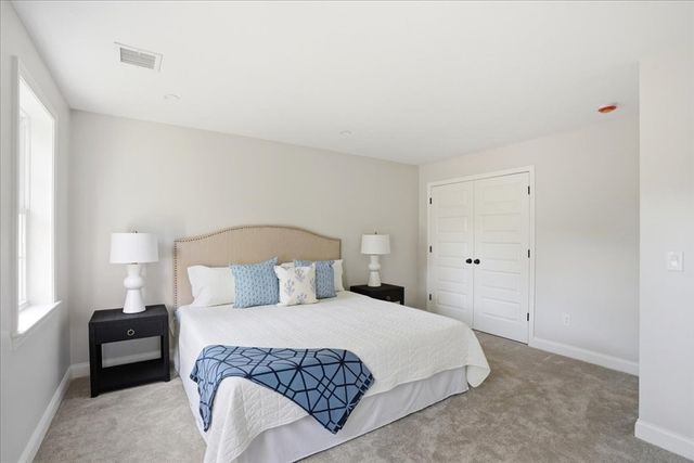 41 Avalon Dr, Falmouth, MA 02536