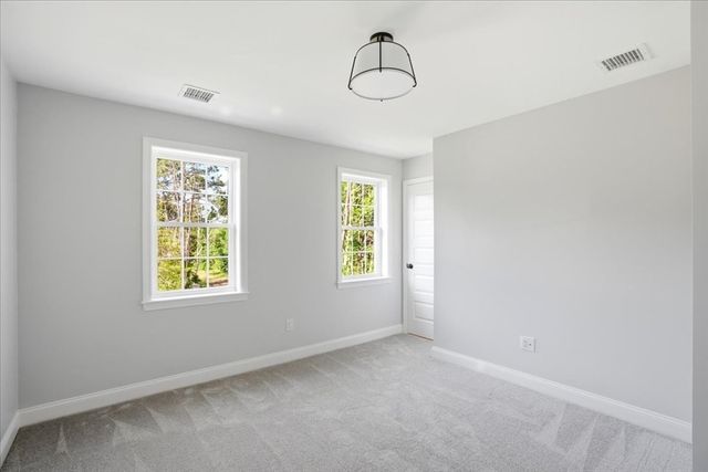 41 Avalon Dr, Falmouth, MA 02536
