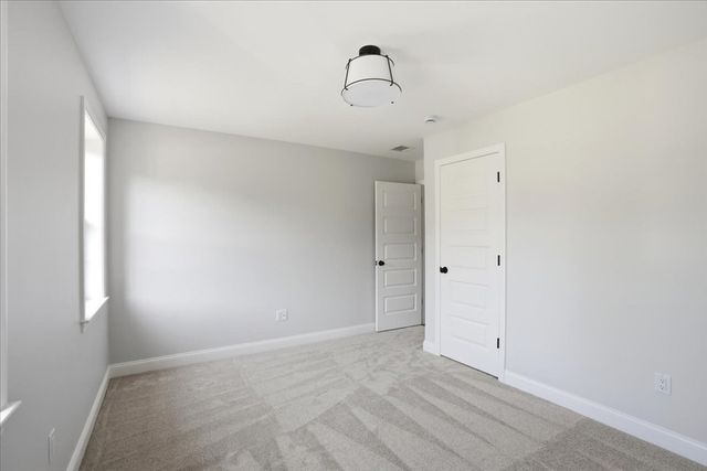 41 Avalon Dr, Falmouth, MA 02536
