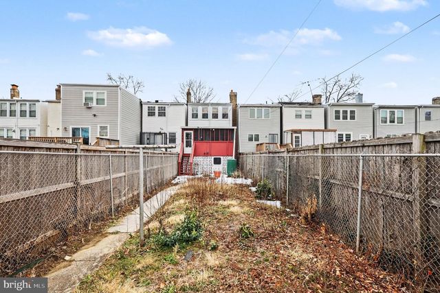 637 HAMILTON ST NW, Washington, DC 20011