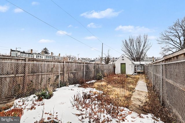 637 HAMILTON ST NW, Washington, DC 20011