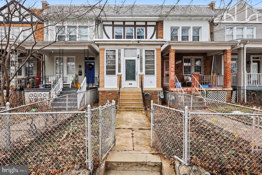 637 HAMILTON ST NW, Washington, DC 20011