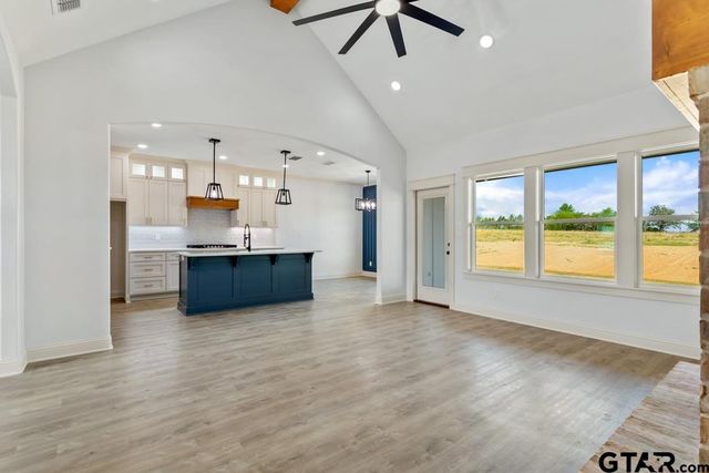 15510 C R 434, Lindale, TX 75771